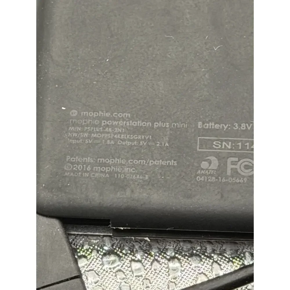mophie Powerstation 4060 mah Battery Cable iphone tip / micro - Gray